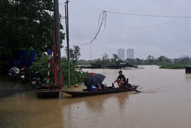 Hà Nội: Ngăn chặn từ sớm, từ xa đối tượng lợi dụng mưa lũ vi phạm pháp luật - Ảnh 2.